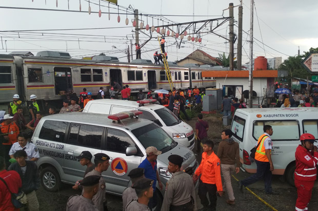 17 Korban Kereta Anjlok...