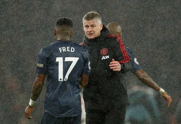 Manchester United Singgung...