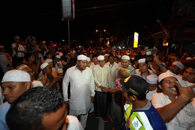 Sandiaga Uno Hadiri...