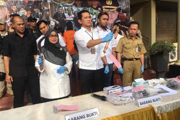 Di Bawah Pengaruh Narkoba...