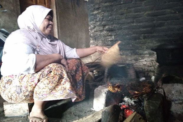 Siti Aisyah Bebas, Keluarga...