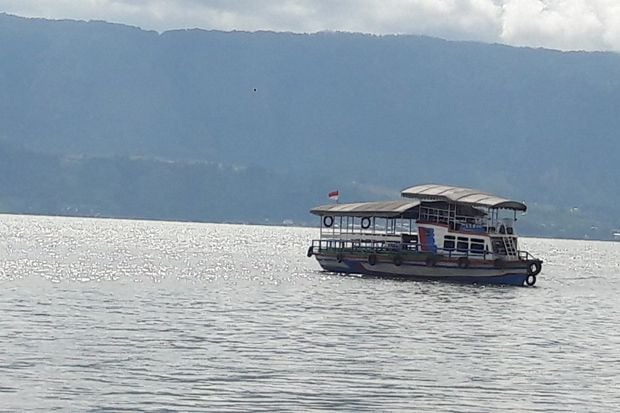 Danau Toba Sepi, Pengusaha...