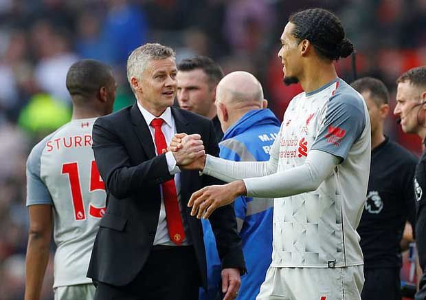 Van Dijk Terancam Kehilangan...