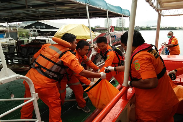 Terombang-ambing di...