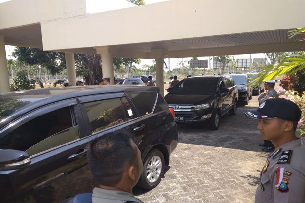 Kunjungi Batam, Prabowo-Sandi...