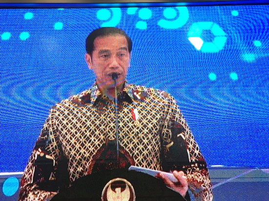 Jokowi: Pasar Tradisional...