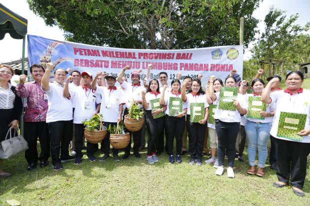 Puluhan Ribu Petani...