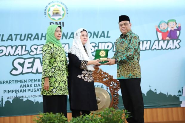 Masjid Jadi Pusat Pembentukan...