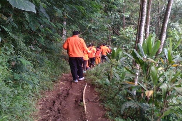 Cari Rumput, Warga Grabag...