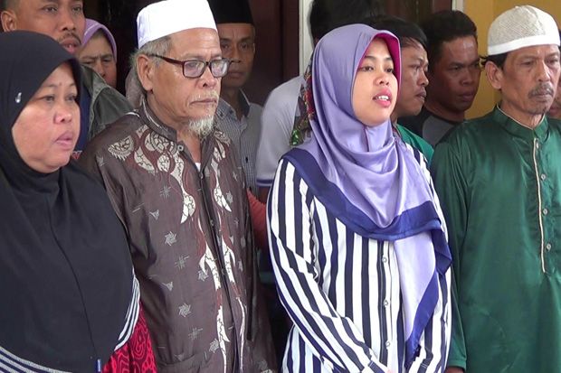 Siti Aisyah Bahagia...