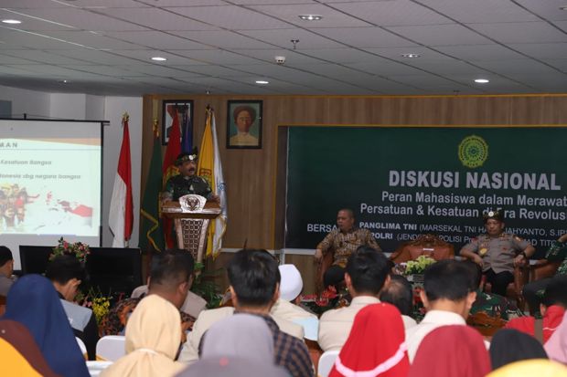 Panglima TNI Kuliah...