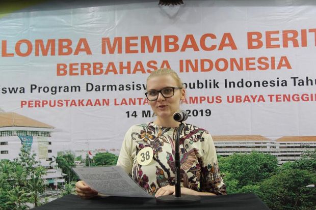 Puluhan Mahasiswa Asing...
