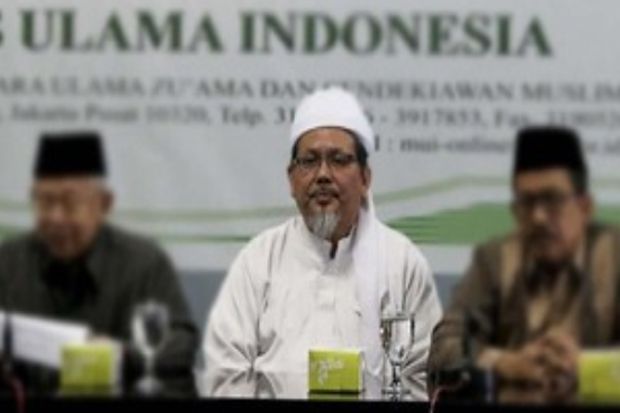 Sebar Berita Bohong,...