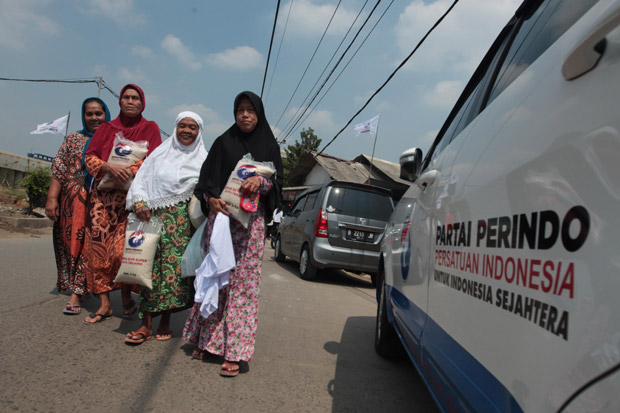 Gelar Bazar Murah, Kartini...