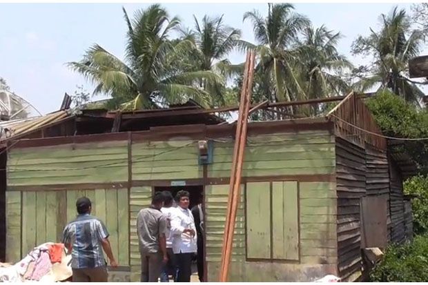 Rusak 17 Rumah, Puting...