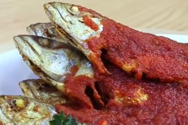 Balado Ikan Selar Goreng...