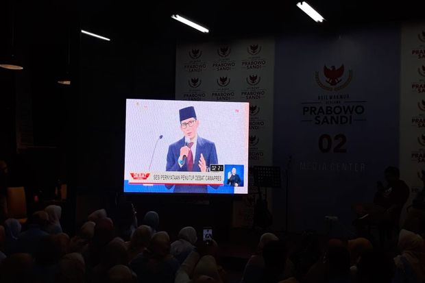 Nobar Debat, Emak-emak...