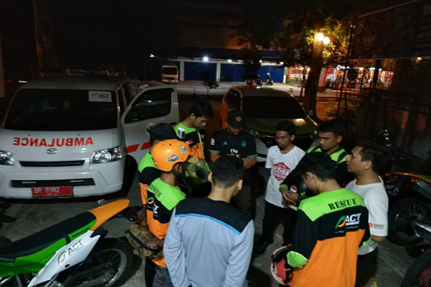 Gempa Lombok Sebabkan...