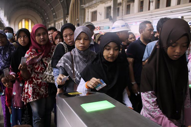 Senin Diongkosin, Kepala...