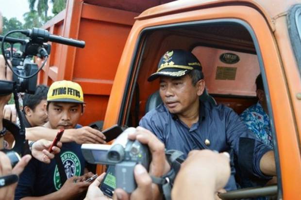 Wali Kota Bekasi dan...