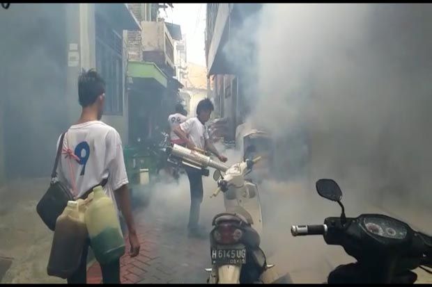 Dua Warga Terserang...