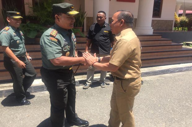Bupati Pasangkayu Sambut...