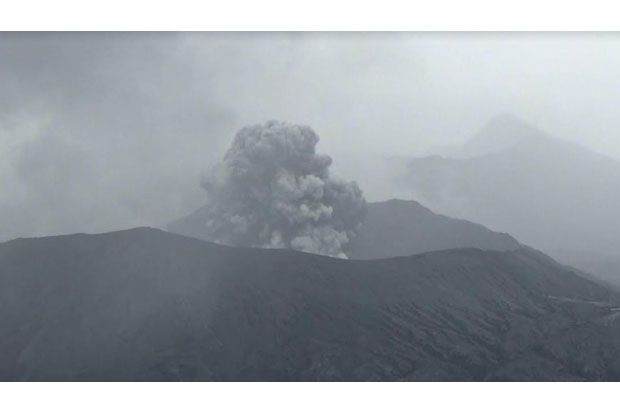 Aktivitas Vulkanik Gunung...