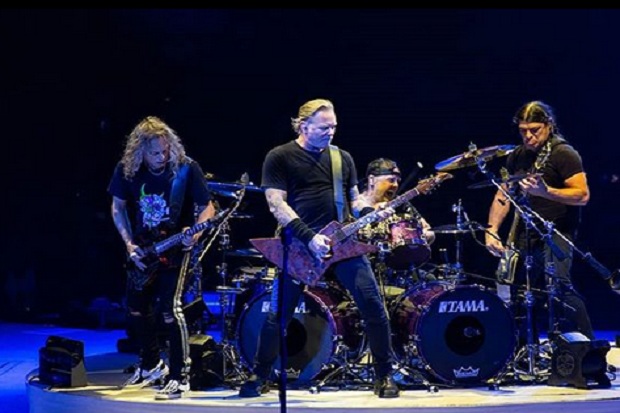 Metallica Siap Rayakan...