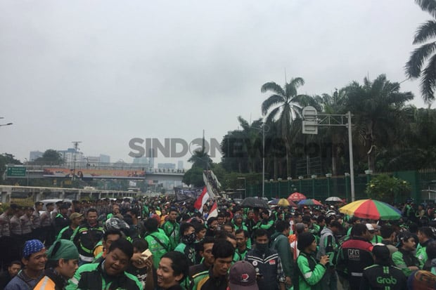 Mencari Titik Temu Tarif...