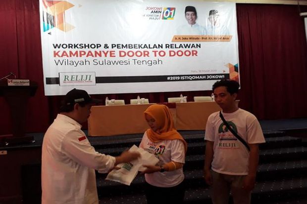 Kampanyekan Jokowi,...