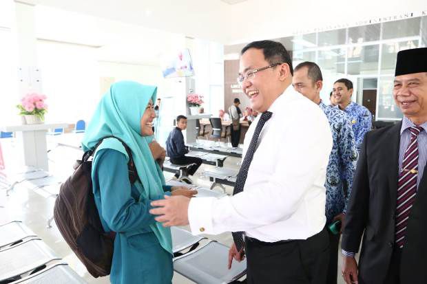Pacu Semangat Kerja,...