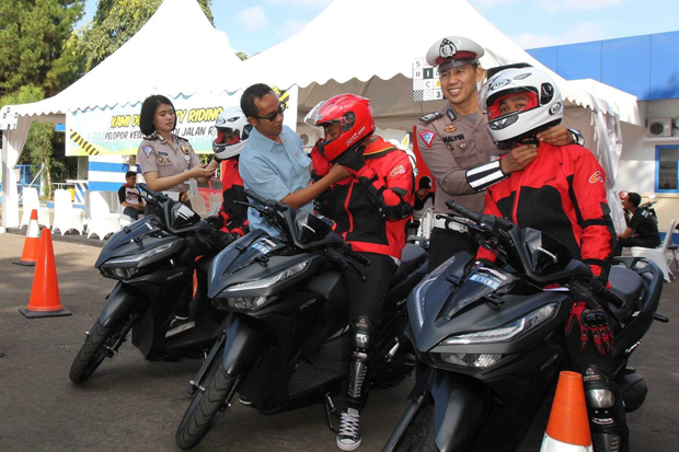 Agar DIsiplin Berkendara,...