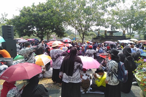 Seribuan Guru di Pekanbaru...