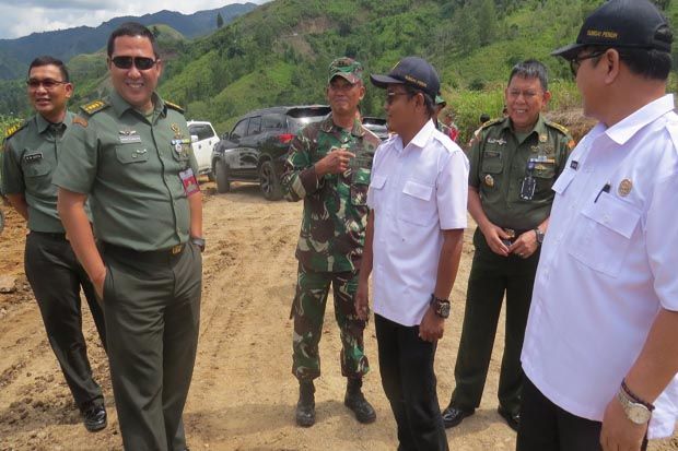 Turun ke Lokasi, Tim...