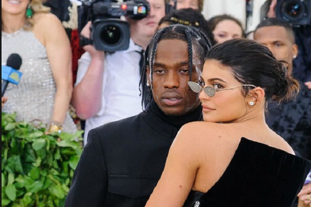 Kabar Selingkuh, Kylie...
