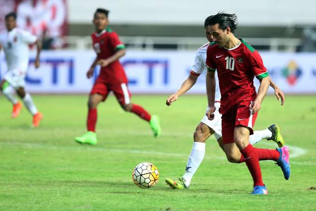 Resmi, Ezra Walian Batal...