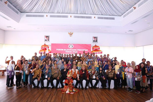 Lewat Forsitas, Negara...