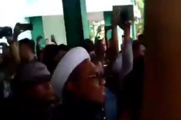 Ngabalin Diusir Mahasiswa...