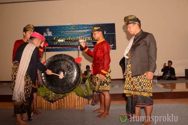 Merayakan Budaya Lokal,...