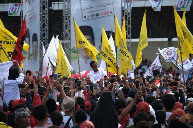 Jokowi: Jangan Diam,...