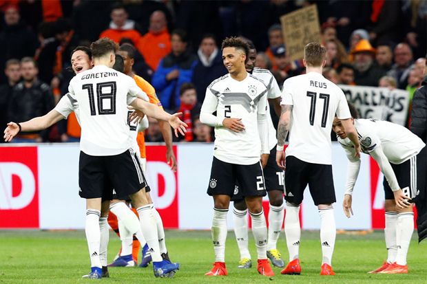 Jerman Kalahkan Belanda,...