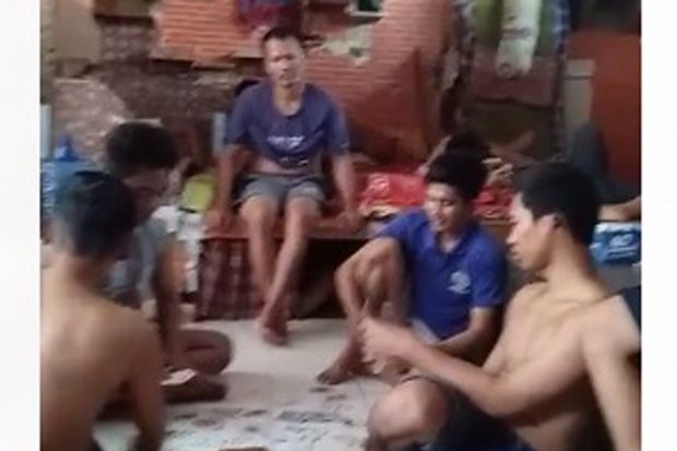 Di Tengah Upaya Revitalisasi,...