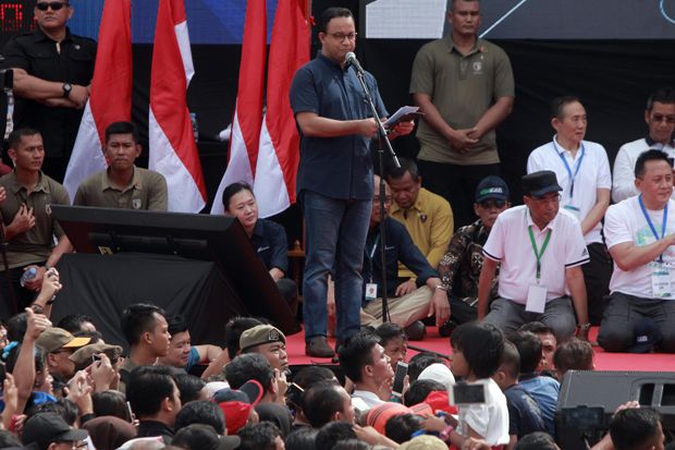 Berangkat Kerja Gunakan...