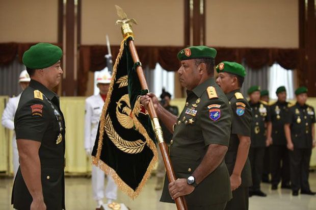 Mayjen TNI Herman Asaribab...