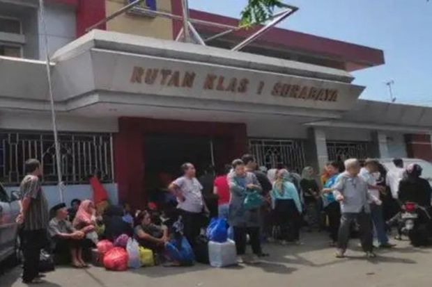 Jatuh Sakit, Ahmad Dhani...