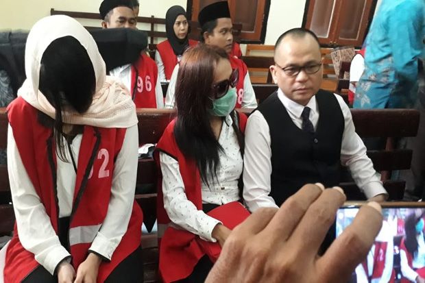 Setelah Sidang, Mucikari...