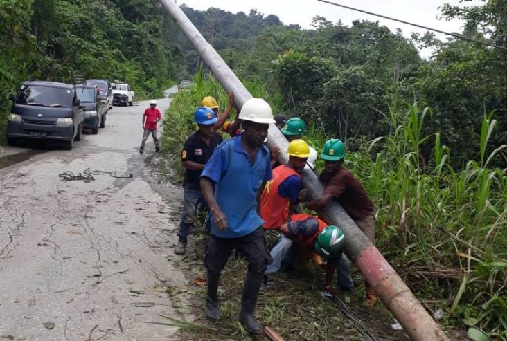 Pascabanjir Sentani,...