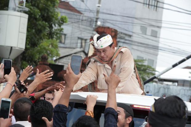 Prabowo Ajak Pendukungnya...