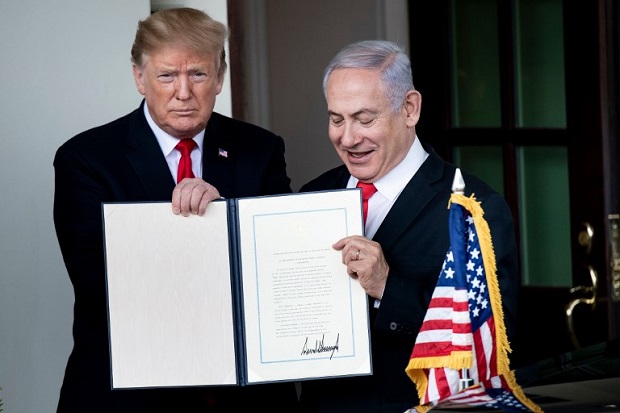 Trump Teken Dekrit yang...
