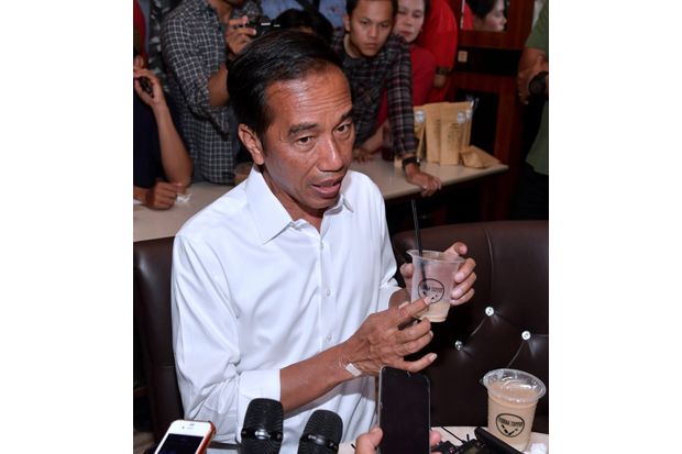 Cicipi Kopi Khas Riau,...